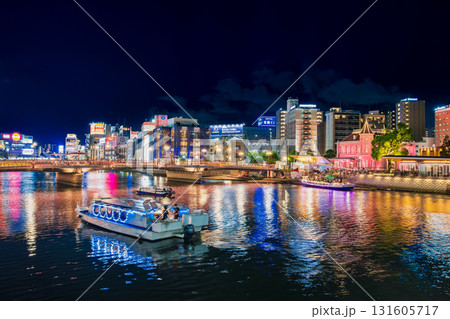 夜の博多　那珂川と天神 131605717