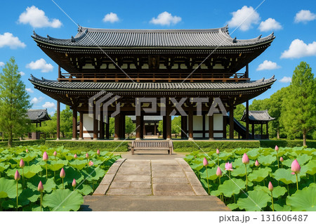 東福寺　三門と蓮の花 131606487
