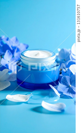 Moisturizing cream with the essence of nature for the skin 131610757