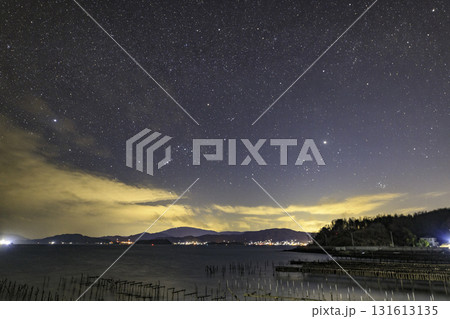 瀬戸内の冬の星景色沈むオリオン座とおうし座 131613135