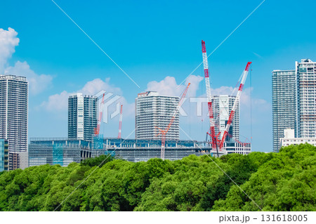 江東区東雲・工事現場のクレーン【建設イメージ】 131618005