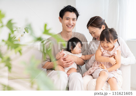 親娘　4人家族 131621605