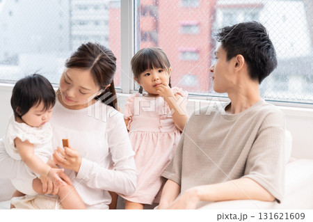 親娘 4人家族 親娘 4人家族 131621609