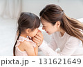 おかあさんと女の子 131621649