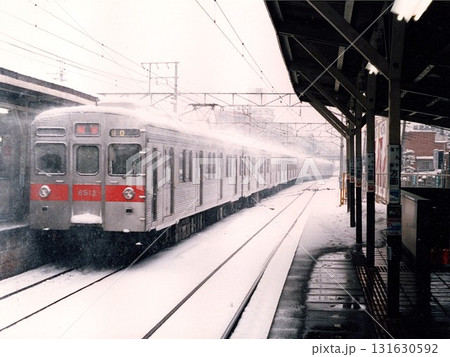 昭和59年 検査明け回送の東急8500系8612F 目蒲線田園調布駅 131630592