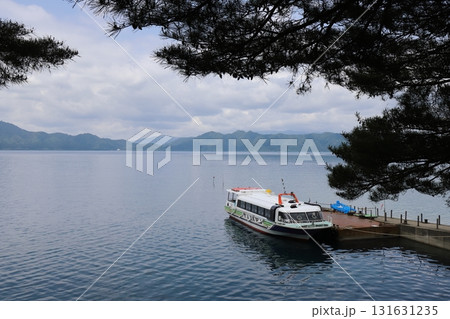 秋田 仙北 田沢湖 停泊中の高速艇たざわ 秋田 仙北 田沢湖 停泊中の高速艇たざわ 131631235
