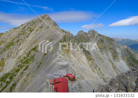 北アルプス、穂高岳山荘南側から望む涸沢岳と北穂高岳 北アルプス、穂高岳山荘南側から望む涸沢岳と北穂高岳 131633132