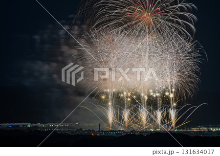袋井市のふくろい遠州の花火の風景(静岡県) 131634017