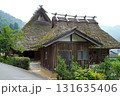 京都　美山町　かやぶきの里　茅葺民家（全葺） 131635406