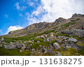 白山お池めぐりコースから御前峰を見上げる 131638275