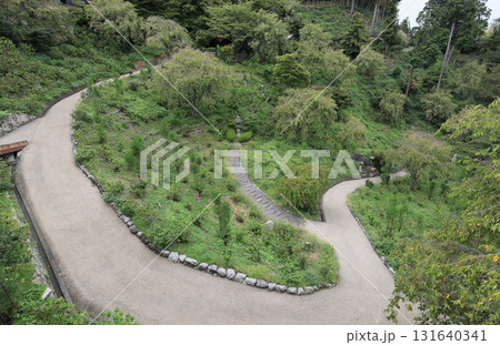 西国三十三所観音霊場、第20番札所「善峯寺」の白山・桜あじさい苑 131640341