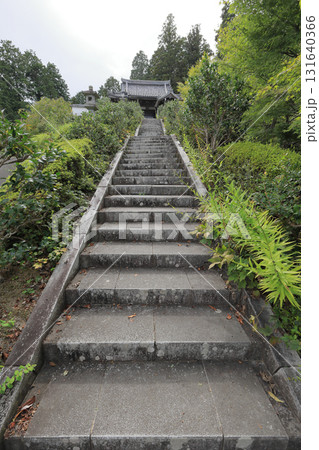 西国三十三所観音霊場、第20番札所「善峯寺」の薬師堂 131640366