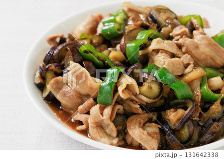 豚肉と夏野菜の炒め物 豚肉と夏野菜の炒め物 131642338