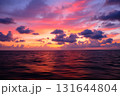 海辺の朝やけ 131644804