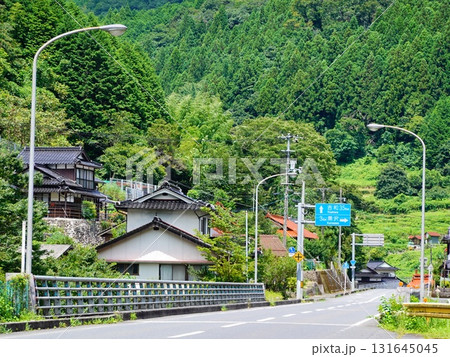 雙津峡温泉の町並み風景より 131645045
