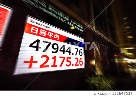 日本の東京都市景観最高値更新・4万7944円76銭。株価/終値＝10月6日、日本橋兜町 131647537
