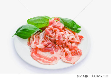 薄切り豚肩ロース肉 薄切り豚肩ロース肉 131647806