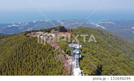 老嶽山頂上空のドローン撮影 老嶽山頂上空のドローン撮影 131648294