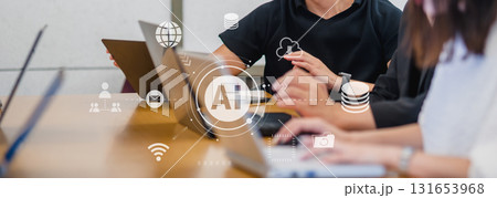 AIのビジネス活用とDX導入を進める企業のチームミーティング 131653968