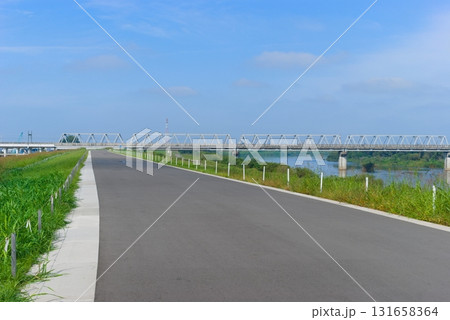利根川サイクリングロード右岸の風景2025年10月 利根川サイクリングロード右岸の風景2025年10月 131658364