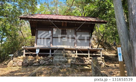 日和田山の金毘羅神社 131658539