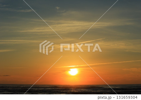 九十九里浜からの日の出の風景 九十九里浜からの日の出の風景 131659304