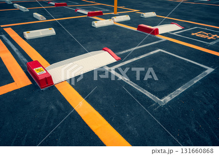 新設の駐車場 住宅跡地のコインパーキング b-3 暖色寒色強調 新設の駐車場 住宅跡地のコインパーキング b-3 暖色寒色強調 131660868