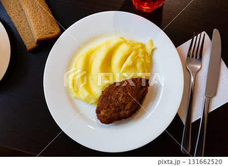 Roast meat cutlet with mashed potatoes Roast meat cutlet with mashed potatoes 131662520