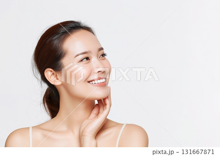 肌が綺麗な大人女性 131667871