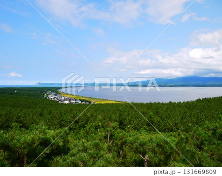 呑龍岳展望台から眺めた十三湖（青森県つがる市） 131669809