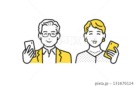 スマートフォン シニア夫婦 笑顔 喜ぶ アイコン 131670124