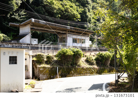 兵庫県神河町にある播但線長谷駅の風景 兵庫県神河町にある播但線長谷駅の風景 131673101