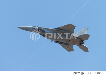 上昇する航空自衛隊F-15Jイーグル 上昇する航空自衛隊F-15Jイーグル 131673852