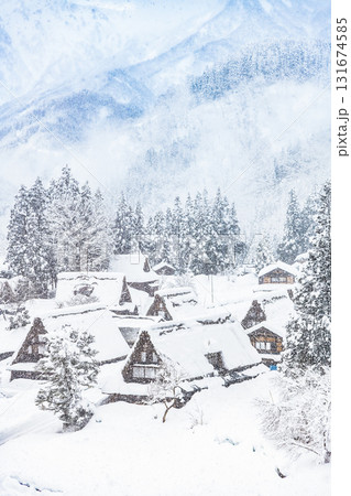 五箇山 雪の降る相倉合掌造り集落 五箇山 雪の降る相倉合掌造り集落 131674585