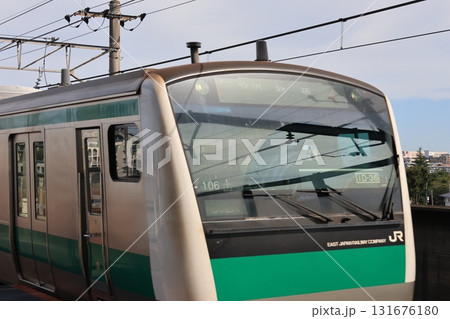 南与野駅に停車したJR埼京線の電車 南与野駅に停車したJR埼京線の電車 131676180