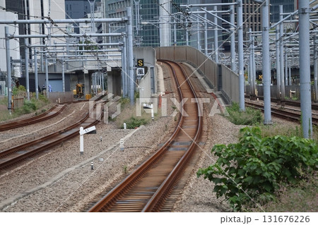 鉄道のいくつかの線路のレールのある風景 鉄道のいくつかの線路のレールのある風景 131676226