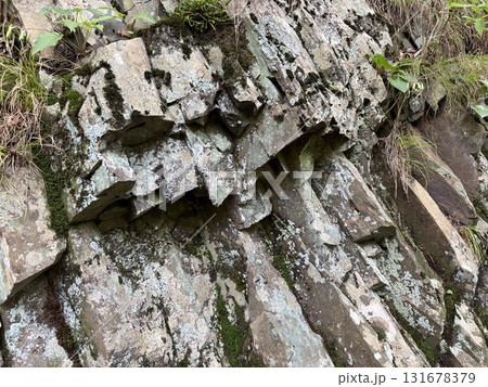 間近で見た柱状節理 間近で見た柱状節理 131678379