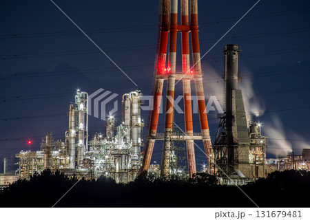 四日市の工場夜景《焼津突堤より望む塩浜地区 昭和四日市石油》 四日市の工場夜景《焼津突堤より望む塩浜地区 昭和四日市石油》 131679481