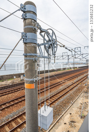 山陽本線の滑車式テンションバランサー 131681232