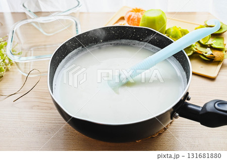 牛乳寒天の出来上がり 131681880