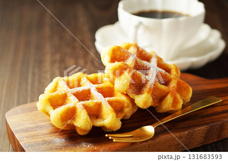 ベルギーワッフルとコーヒー ベルギーワッフルとコーヒー 131683593
