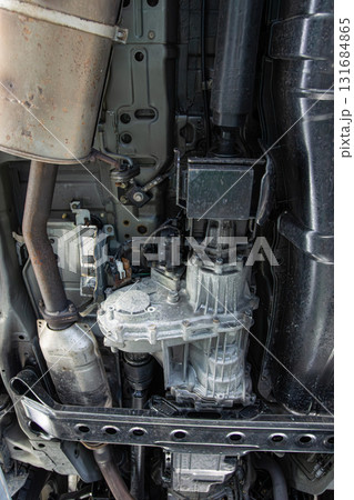 下から見た四輪駆動車のサブトランスファー 下から見た四輪駆動車のサブトランスファー 131684865