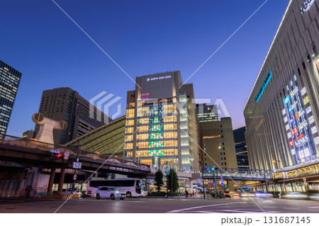 大阪駅周辺のクリスマスイルミネーション (大阪市北区梅田) 大阪駅周辺のクリスマスイルミネーション (大阪市北区梅田) 131687145