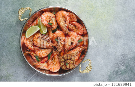 Fried king prawns, in shell, with spices, size 30/40 , unpeeled shrimp,homemade, no people, Fried king prawns, in shell, with spices, size 30/40 , unpeeled shrimp,homemade, no people, 131689941