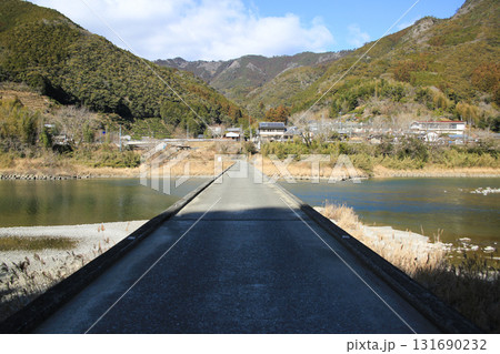 高知県越知町 片岡沈下橋 高知県越知町 片岡沈下橋 131690232