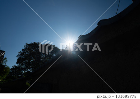 時代劇に出てきそうな京都府亀岡市千歳町毘沙門向畑に残る土塀 131695778