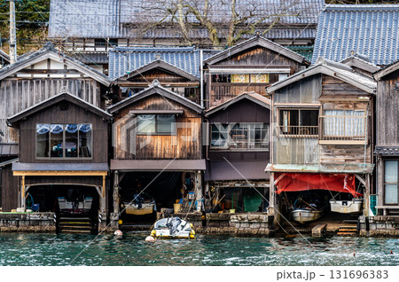 京都 伊根の舟屋 131696383