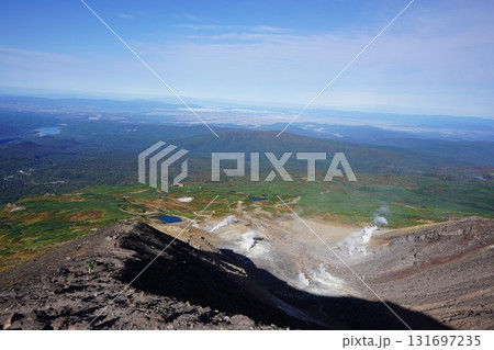 旭岳登山道からの噴煙 旭岳登山道からの噴煙 131697235