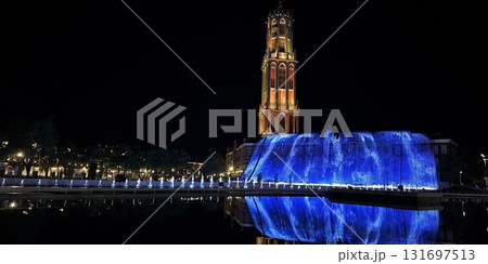 水面に映るイルミネーション 水面に映るイルミネーション 131697513
