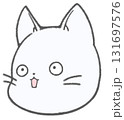 驚くかわいい白猫のキャラクター 131697576